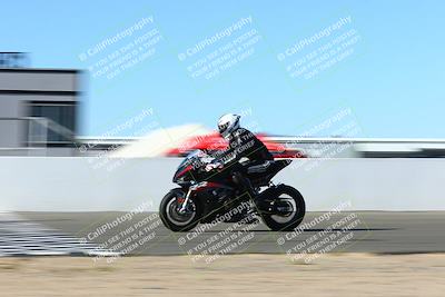 media/Jan-09-2022-SoCal Trackdays (Sun) [[2b1fec8404]]/Front Straight Speed Shots (1pm)/